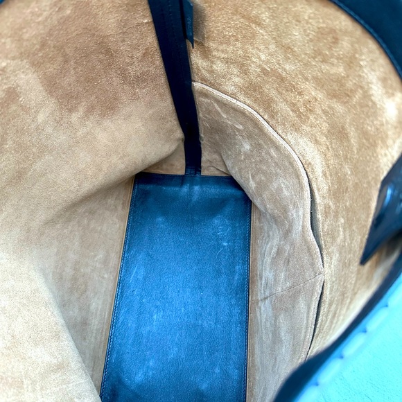 💕🔥LOEWE T BUCKET BAG🔥💕 - Picture 10 of 12